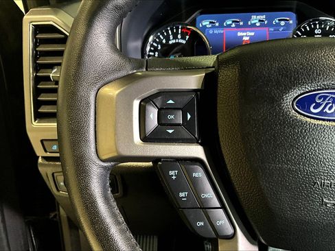 Used 2021 Ford Expedition XLT image 11