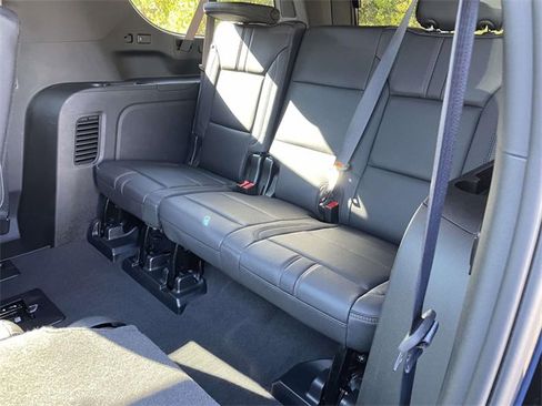 Used 2023 Chevrolet Suburban RST w/ Sport Performance Package image 24