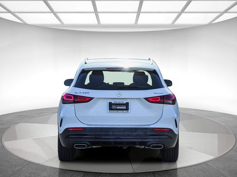 Certified 2022 Mercedes-Benz GLA 250 4MATIC image 3