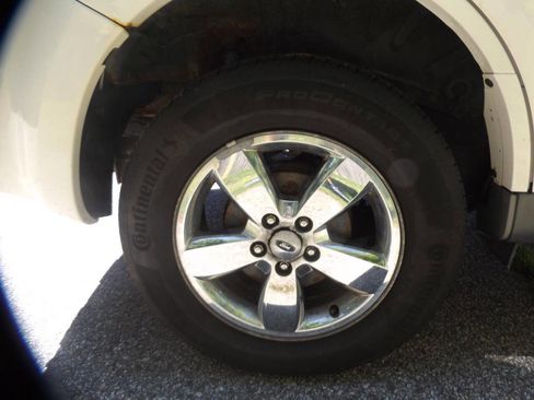 Used 2009 Ford Escape XLT FWD image 24