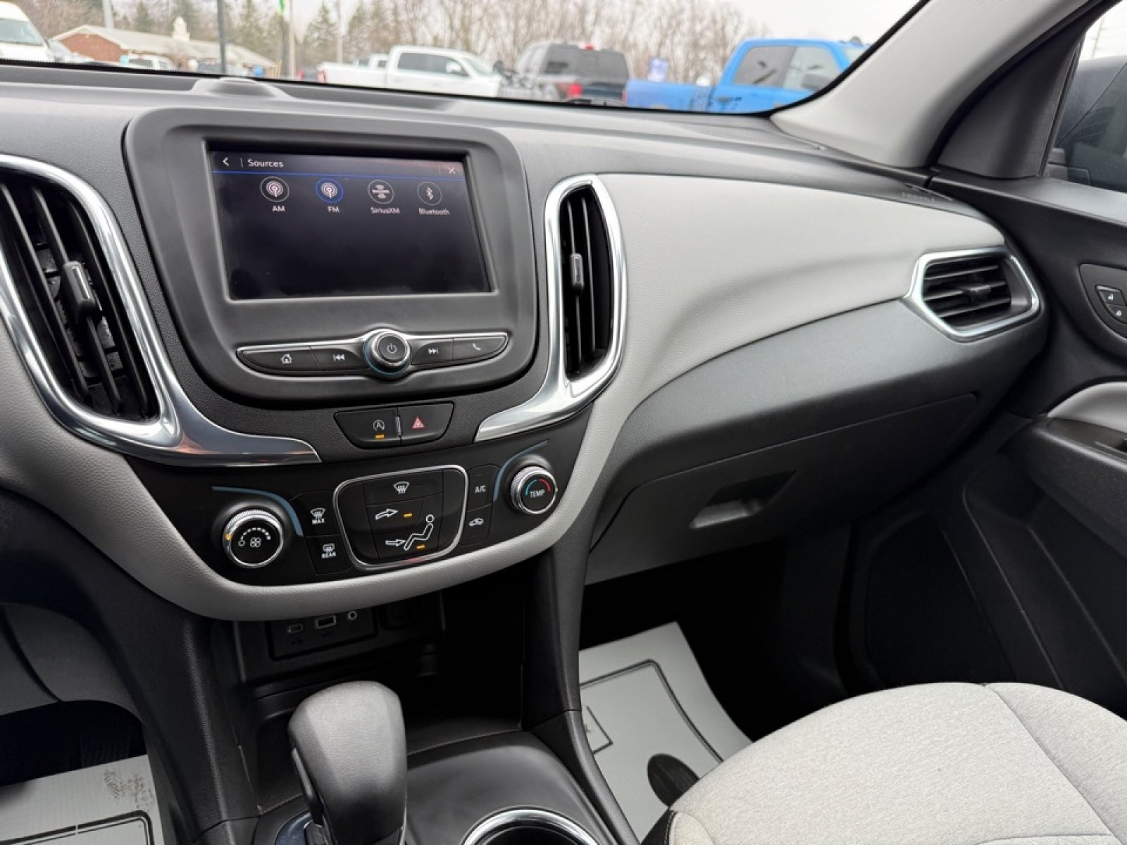 Used 2023 Chevrolet Equinox LS AWD/4WD image 11