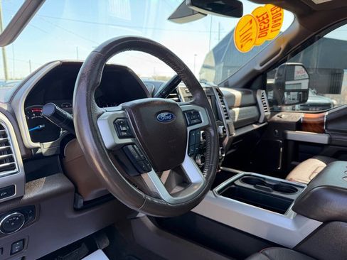 Used 2017 Ford F250 King Ranch w/ FX4 Off-Road Package AWD/4WD image 18