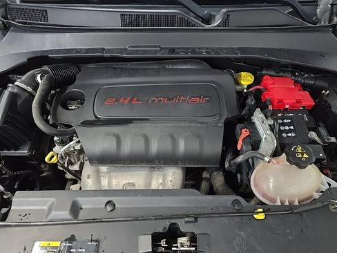 Used 2019 Jeep Compass Latitude AWD/4WD image 12