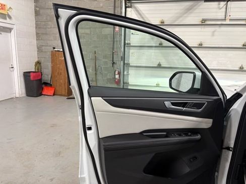 New 2026 Volkswagen Atlas Cross Sport SEL Premium R-Line image 12