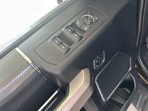 Used 2019 Ford F150 Lariat w/ Equipment Group 502A Luxury AWD/4WD image 14