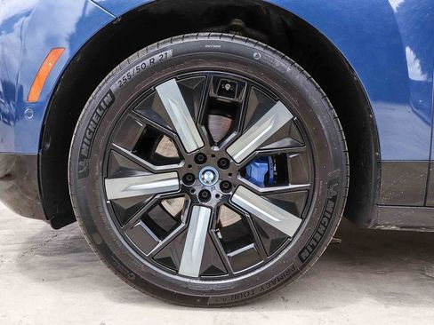 Used 2023 BMW iX xDrive50 w/ Sport Package AWD/4WD image 13