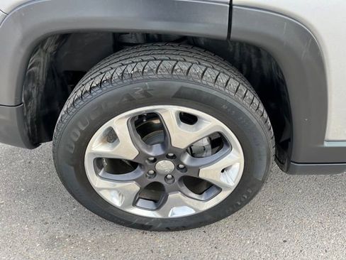 Used 2019 Jeep Compass Limited AWD/4WD image 17