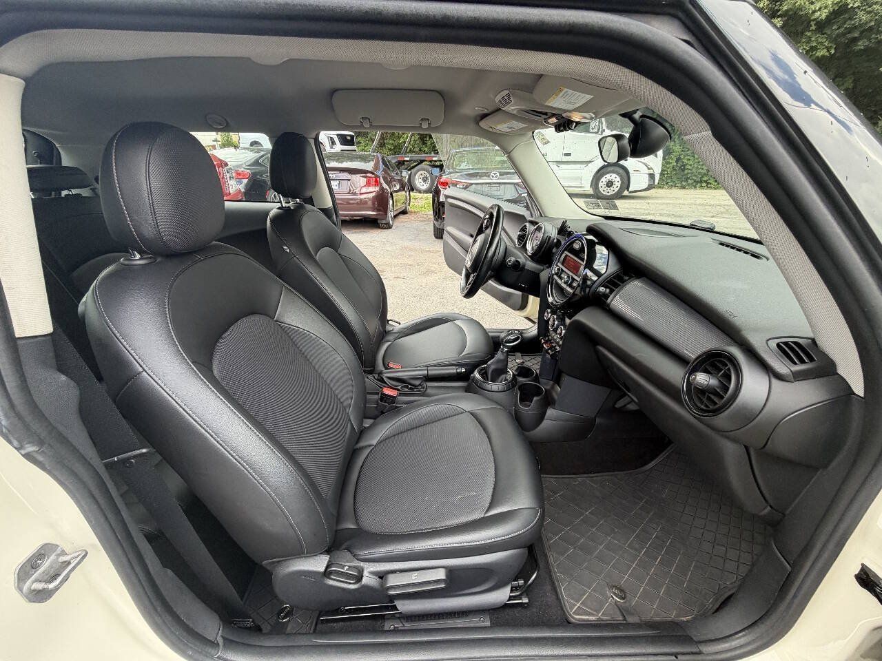 Used 2015 MINI Cooper 2-Door Hardtop FWD image 15