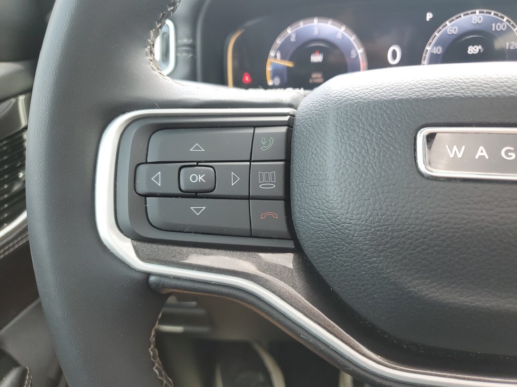 Used 2023 Jeep Wagoneer 4WD w/ Premium Group I image 21
