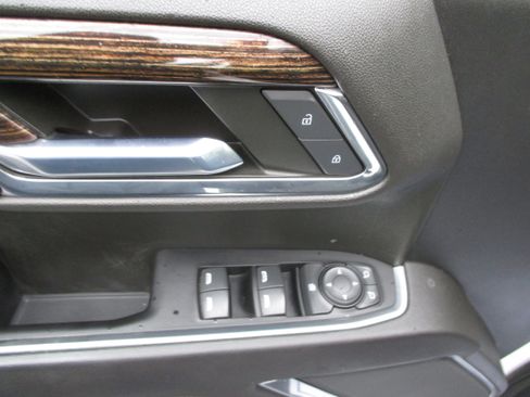 Used 2022 GMC Sierra 1500 SLE image 14