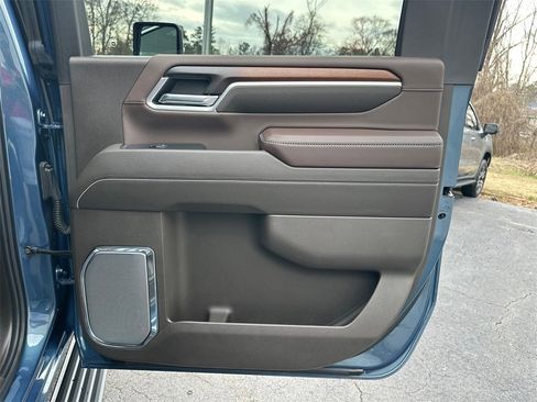 Used 2024 GMC Sierra 2500 Denali w/ Denali Reserve Package image 17