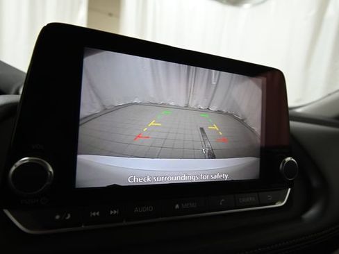 Used 2025 Nissan Rogue SV AWD/4WD image 6
