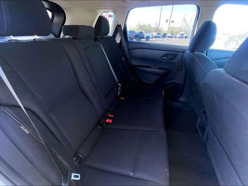 Used 2024 Nissan Rogue S image 29