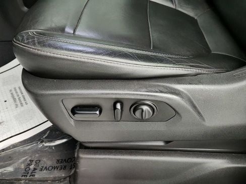 Used 2019 Chevrolet Silverado 1500 LT Trail Boss image 11