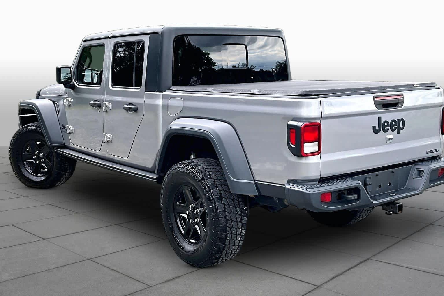 Used 2020 Jeep Gladiator Sport w/ Quick Order Package 24S AWD/4WD image 12