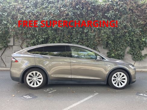 Used 2016 Tesla Model X 90D AWD/4WD image 1