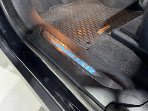 Used 2020 Jaguar F-PACE Prestige image 16