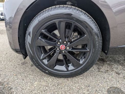 Used 2022 Jaguar F-PACE S image 21