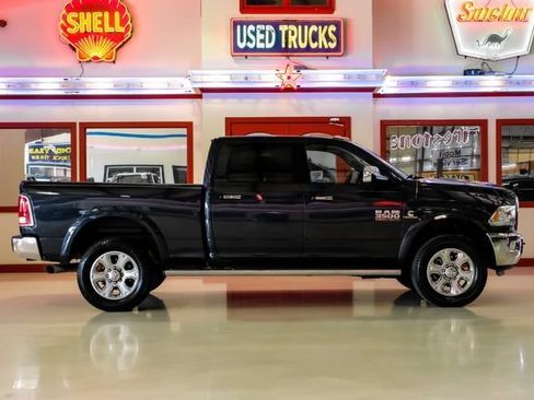 Used 2018 RAM 3500 Laramie w/ Convenience Group AWD/4WD image 11