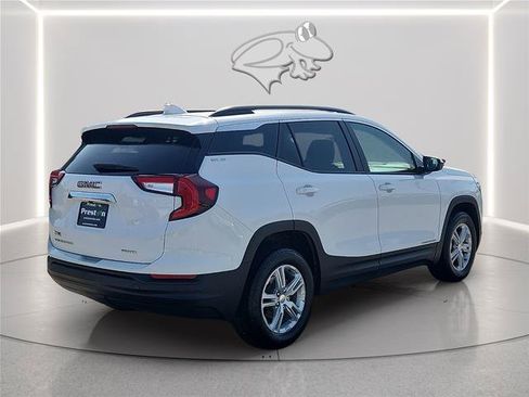 Used 2023 GMC Terrain SLE w/ Driver Convenience Package AWD/4WD image 4