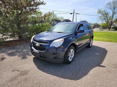 Used 2015 Chevrolet Equinox LT w/ Driver Convenience Package image 3