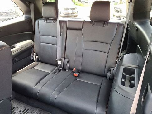 Used 2022 Honda Pilot TrailSport image 10