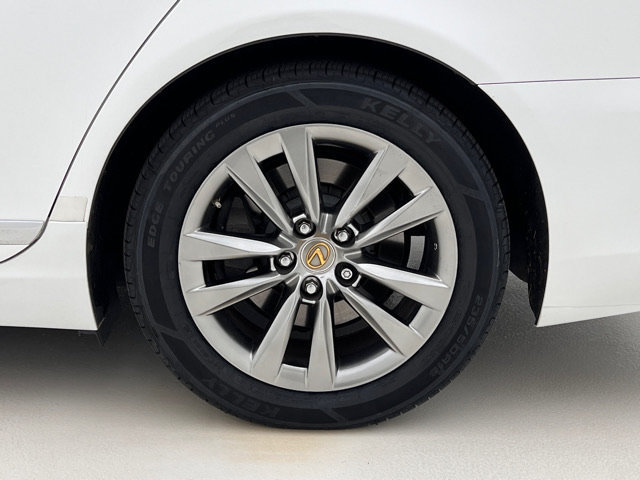 Used 2013 Lexus LS 460 AWD w/ Comfort Pkg image 28
