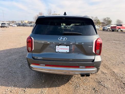 Used 2023 Hyundai Palisade Calligraphy image 6