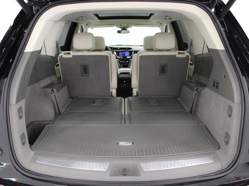 Certified 2024 Cadillac XT6 Premium Luxury w/ LPO, Floor Liner Package image 9