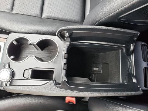 Used 2013 Mercedes-Benz C 300 4MATIC Sedan image 28