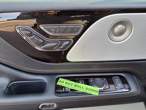 New 2025 Lincoln Aviator Black Label AWD/4WD image 13