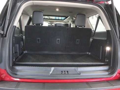 Used 2022 Ford Expedition Max XLT image 7