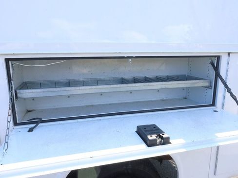 Used 2021 GMC Savana 3500 w/ Power Convenience Package RWD image 19