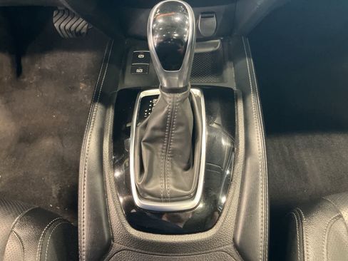 Used 2020 Nissan Rogue S image 19