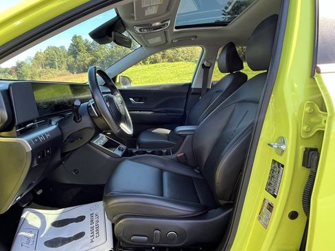 Used 2024 Hyundai Kona Limited image 13