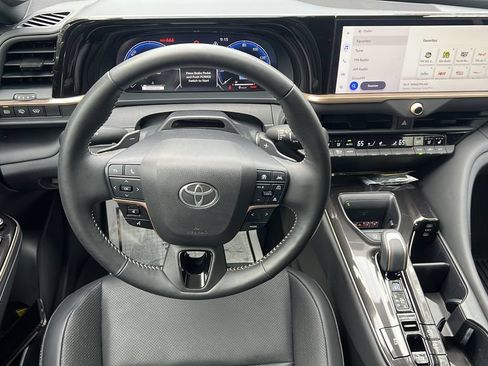 Certified 2025 Toyota Crown Signia w/ Advanced Technology Package AWD/4WD image 12