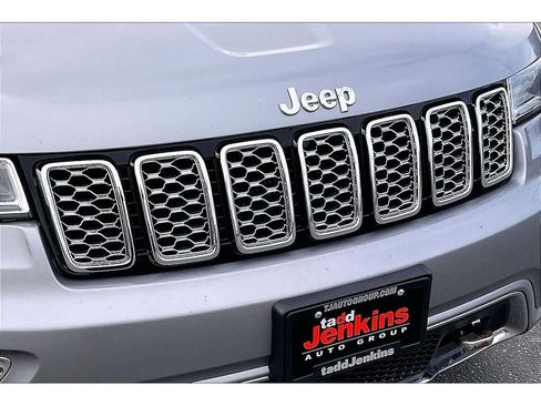 Used 2020 Jeep Grand Cherokee Overland image 32