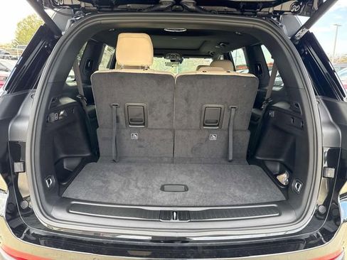New 2025 Jeep Grand Cherokee L Limited w/ Luxury Tech Group II RWD image 7