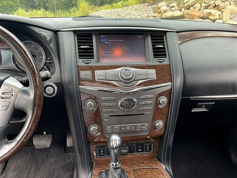 Used 2017 INFINITI QX80 4WD image 31
