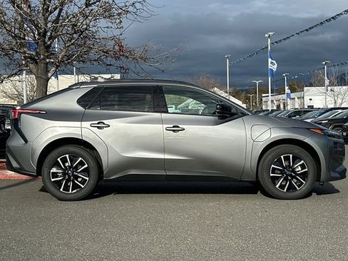 New 2026 Subaru Solterra AWD/4WD image 3