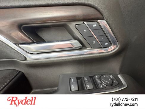 Used 2024 GMC Sierra 2500 SLT w/ SLT Premium Package image 11