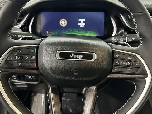 Used 2023 Jeep Grand Cherokee 4WD 4xe w/ Luxury Tech Group II image 15