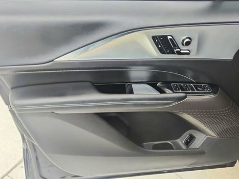 Used 2024 Cadillac Lyriq Tech image 35