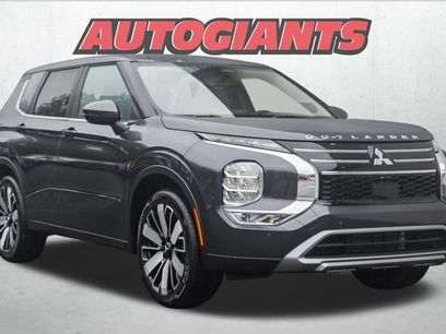 New 2025 Mitsubishi Outlander SE