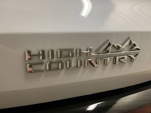 New 2026 Chevrolet Traverse High Country FWD image 7