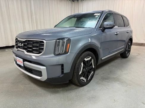Used 2025 Kia Telluride S AWD/4WD image 11
