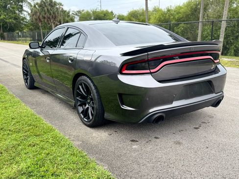 Used 2019 Dodge Charger Scat Pack w/ Dynamics Package image 10