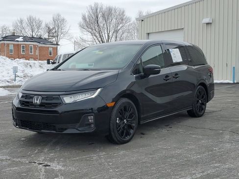 Certified 2025 Honda Odyssey Sport-L image 3
