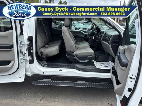 Used 2019 Ford F350 XLT w/ Camper Package AWD/4WD image 32