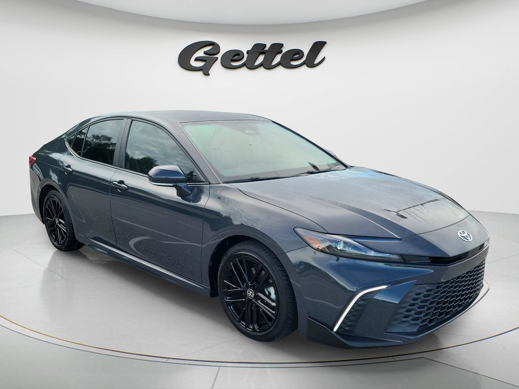 Certified 2025 Toyota Camry SE w/ Convenience Package FWD image 3